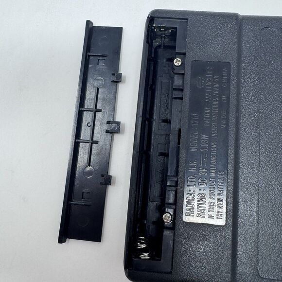 Vintage Radica Pocket Poker Model 1310 Hand Held Card Game Video Poker WORKS! - Picture 3 of 5